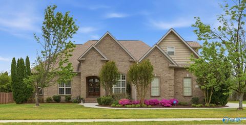 Homes For Sale - 25870 Cobblestone Lane<br/> Athens, AL 35613