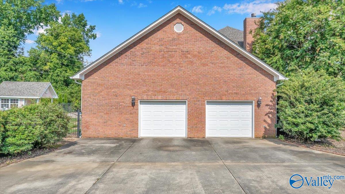 Scottsboro, Alabama 35769, United States, 4 Bedrooms Bedrooms, ,4 BathroomsBathrooms,Residential,Active,157701