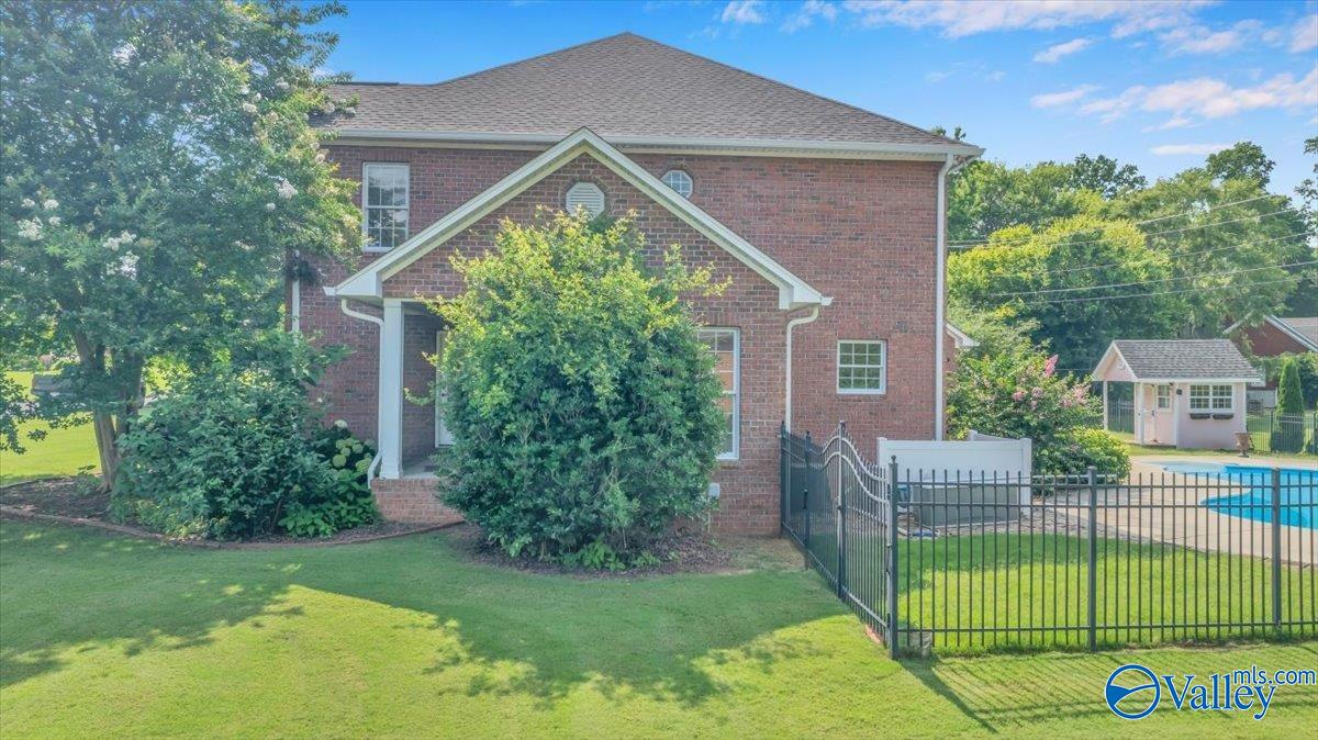 Scottsboro, Alabama 35769, United States, 4 Bedrooms Bedrooms, ,4 BathroomsBathrooms,Residential,Active,157701