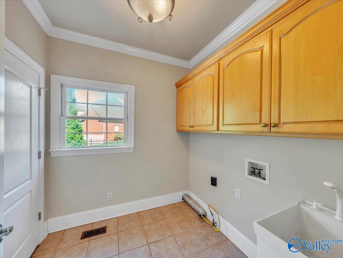 Scottsboro, Alabama 35769, United States, 4 Bedrooms Bedrooms, ,4 BathroomsBathrooms,Residential,Active,157701