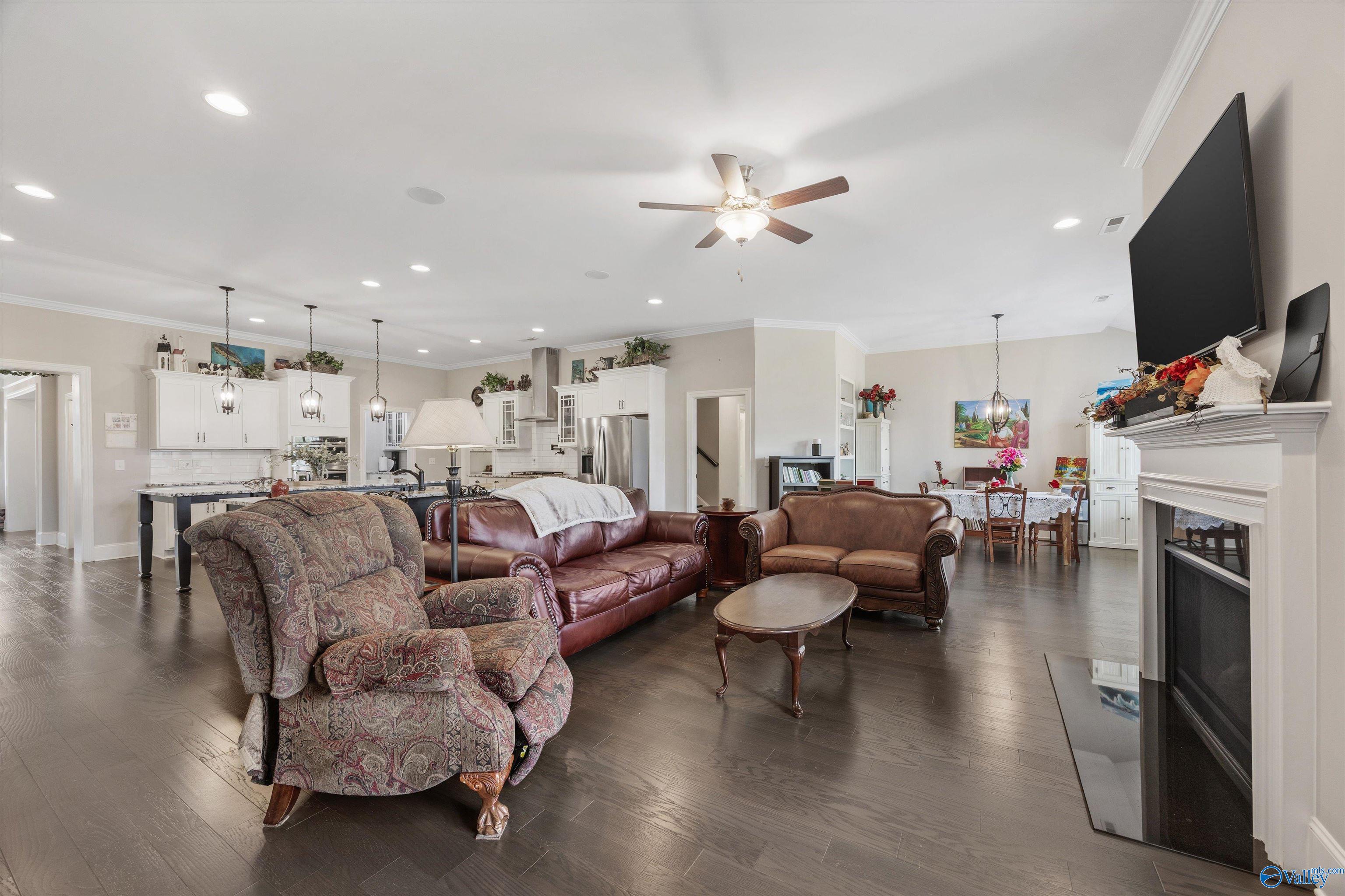 16090 S Southern Way, Athens, Alabama image 22