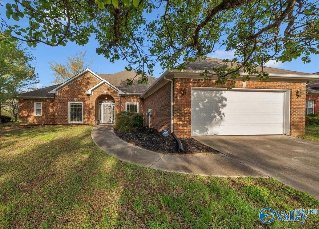 128 Cannes Drive, Brownsboro, Alabama image 1