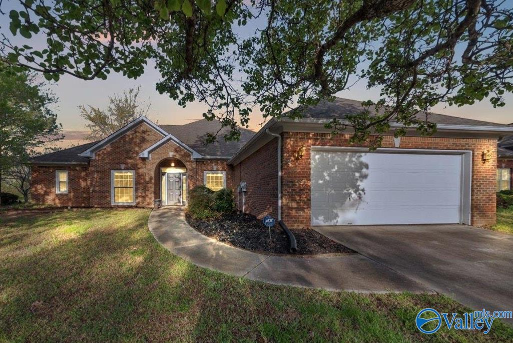 128 Cannes Drive, Brownsboro, Alabama image 2