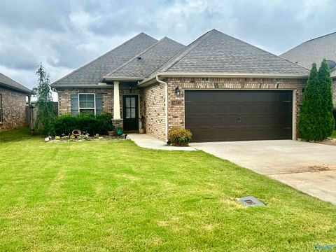 Homes For Sale - 27340 Dieken Drive<br/> Athens, AL 35613