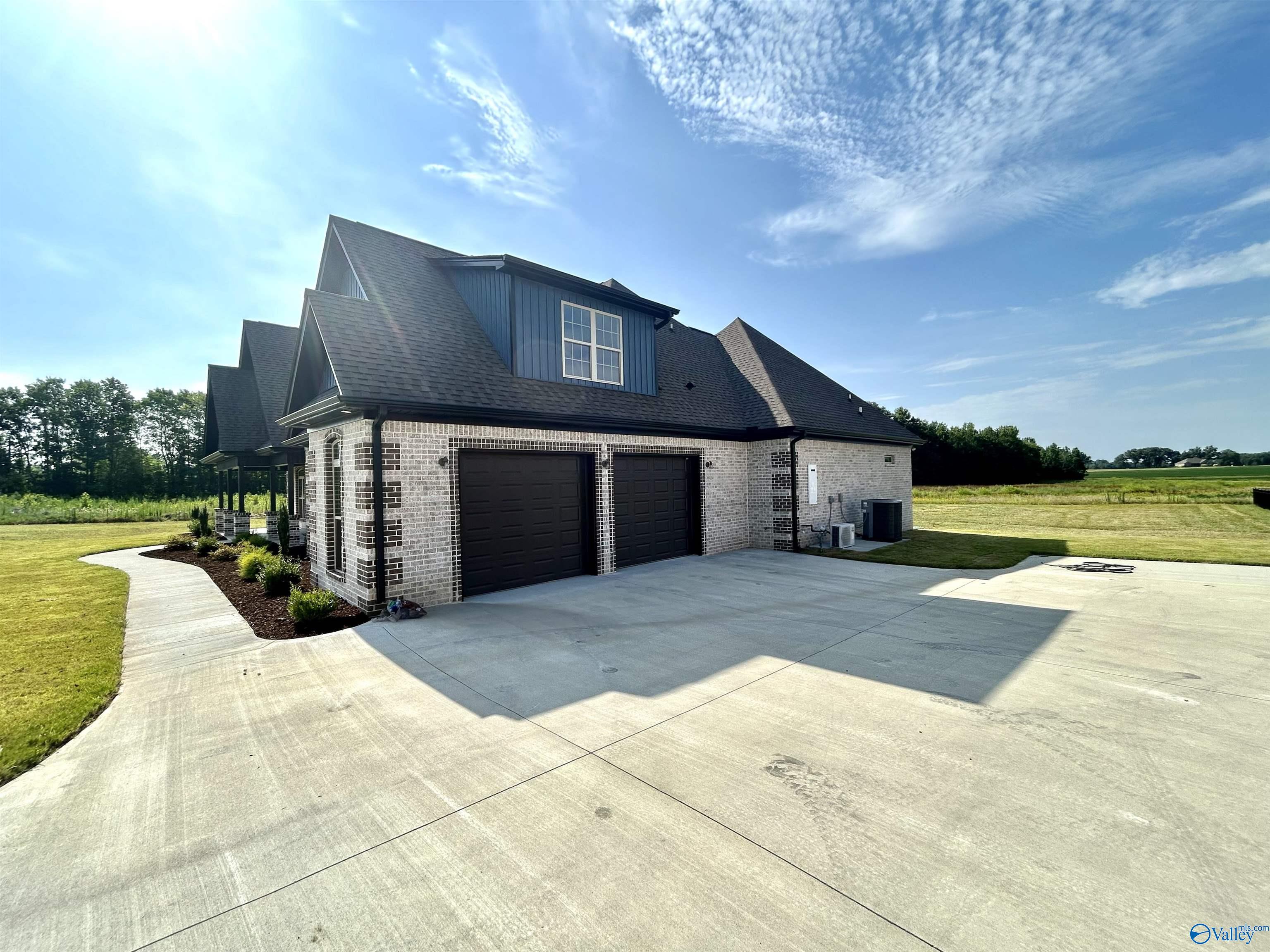955 Sanderfer Road, Athens, Alabama image 5