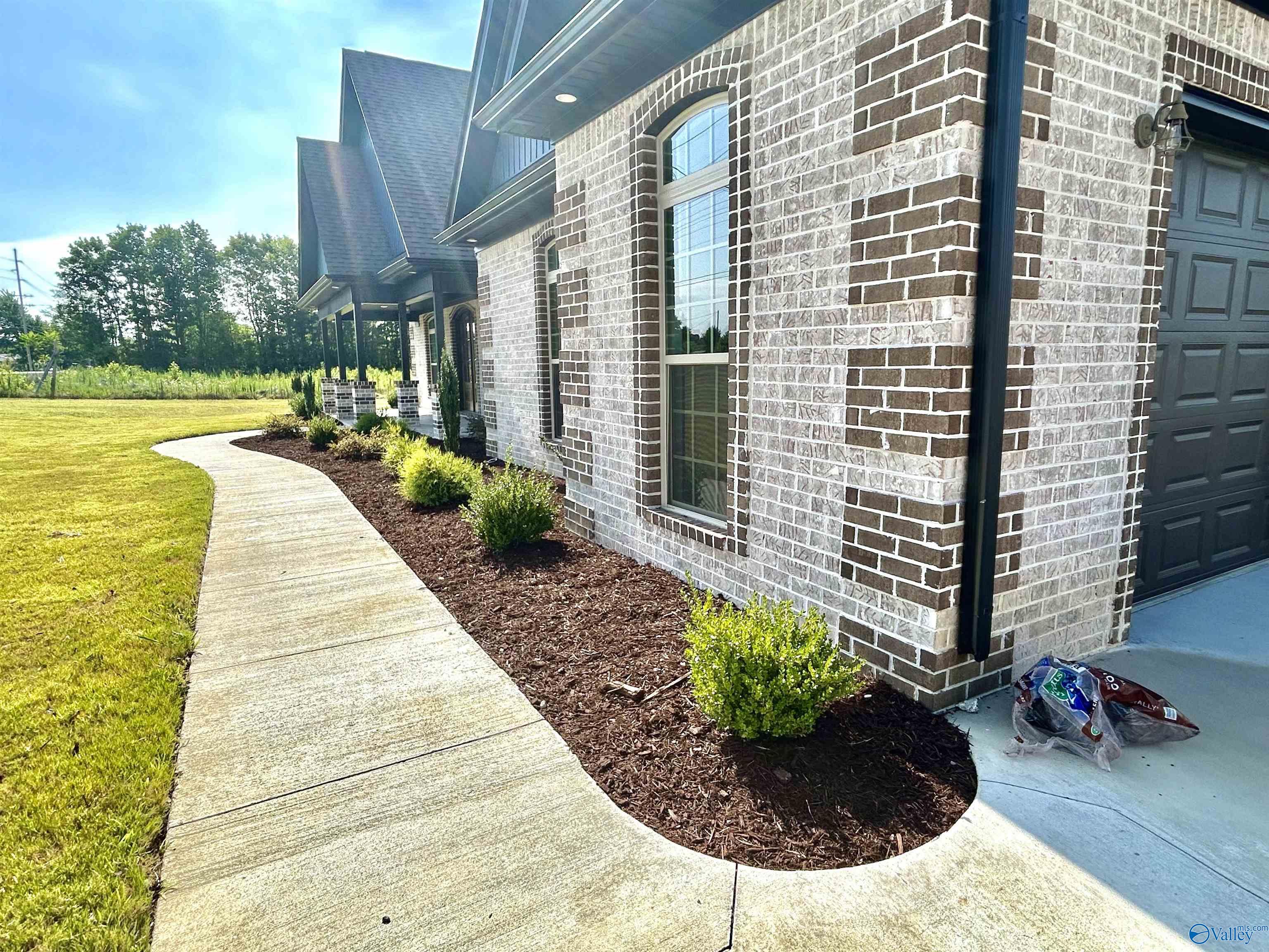 955 Sanderfer Road, Athens, Alabama image 3