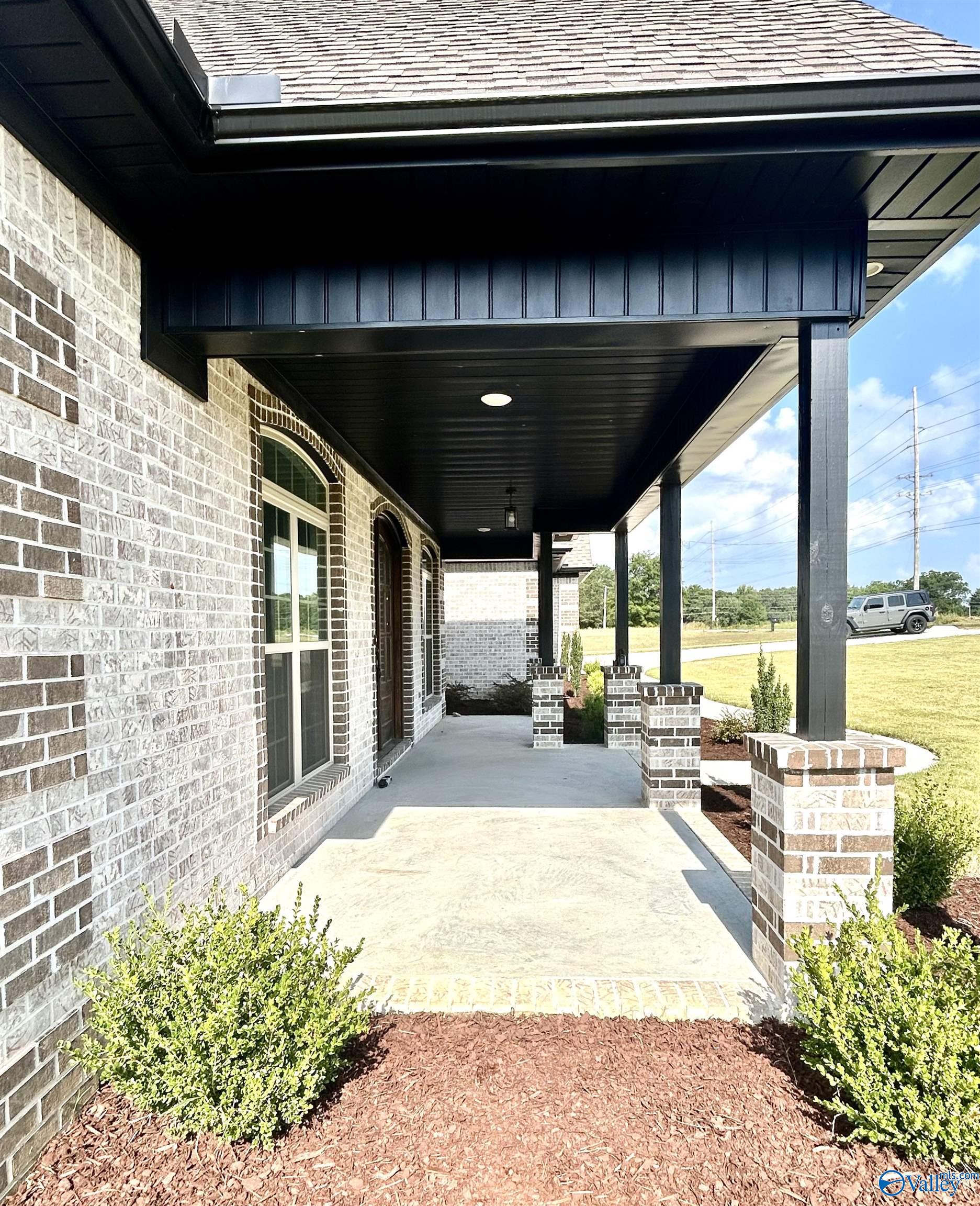 955 Sanderfer Road, Athens, Alabama image 4