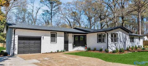 Photo of 157 George Chapman Drive NE, Meridianville, AL 35759 (MLS # 21912585)