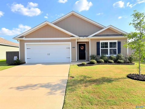 Homes For Sale - 18847 Wicklow Circle<br/> Limestone County, Athens, AL 35613