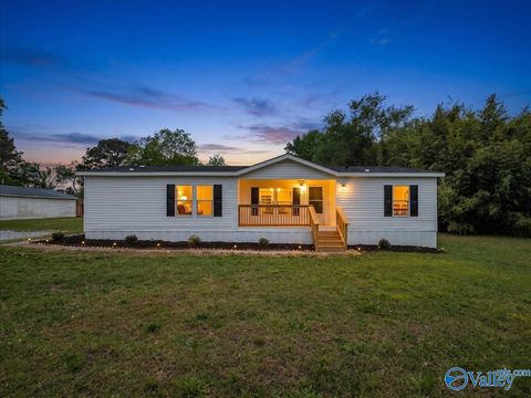 Mobile Home For Sale - 180 W Highlander Road<br/> Harvest, AL 35749