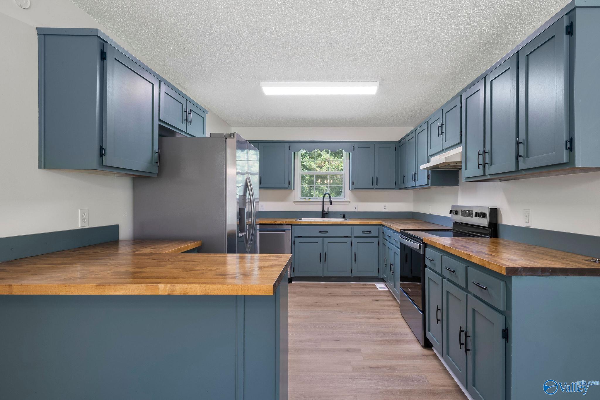 304 Jordan Lane, Arab, Alabama image 7