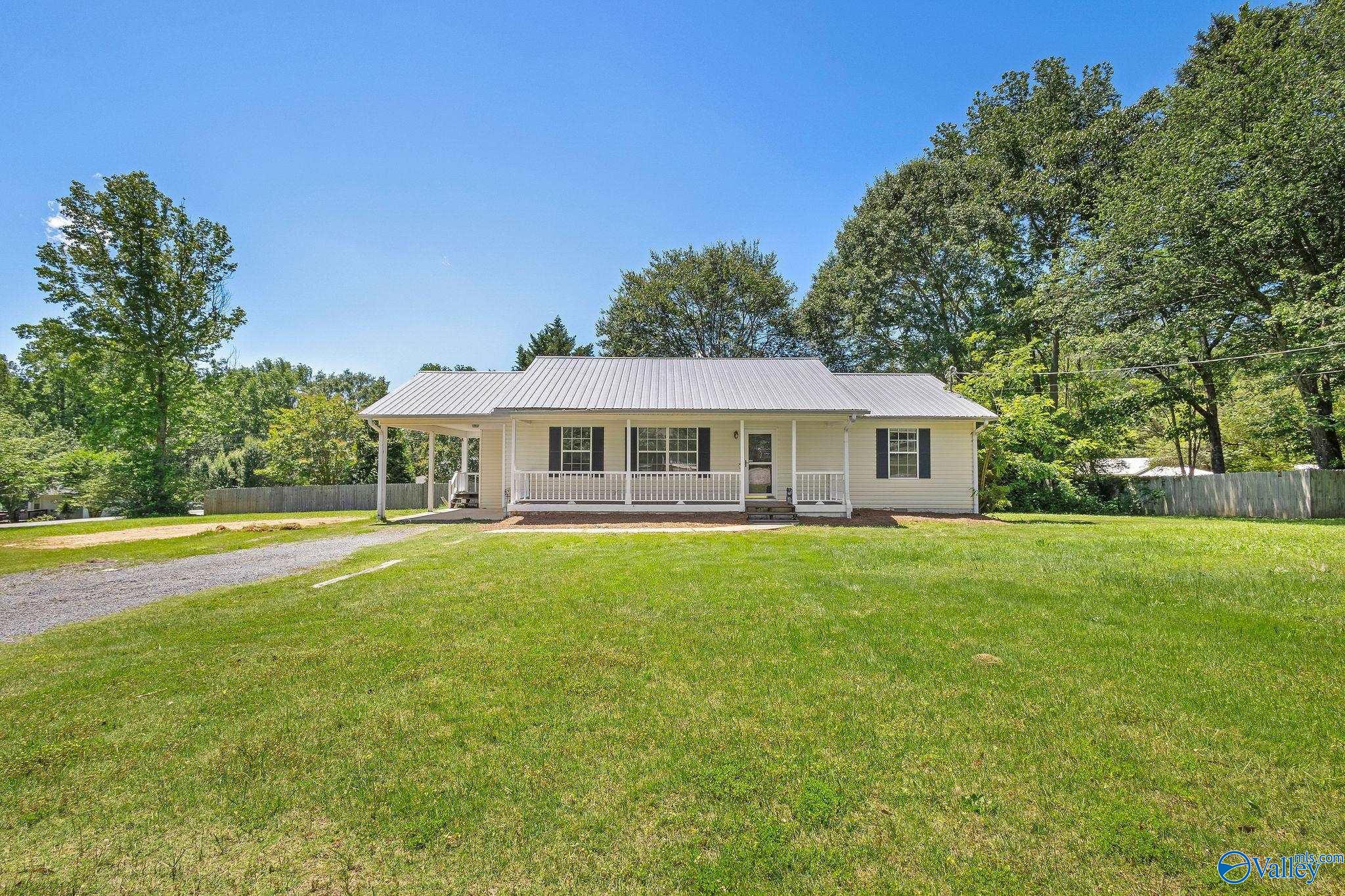 304 Jordan Lane, Arab, Alabama image 2