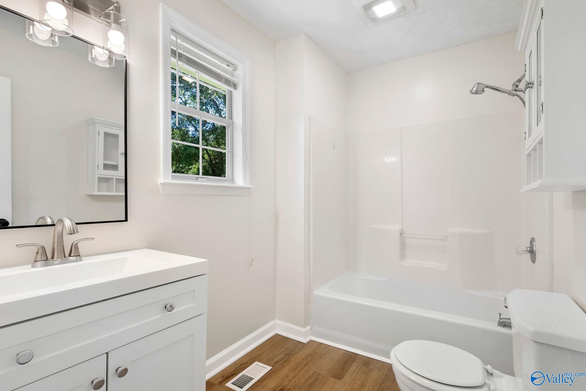 304 Jordan Lane, Arab, Alabama image 15