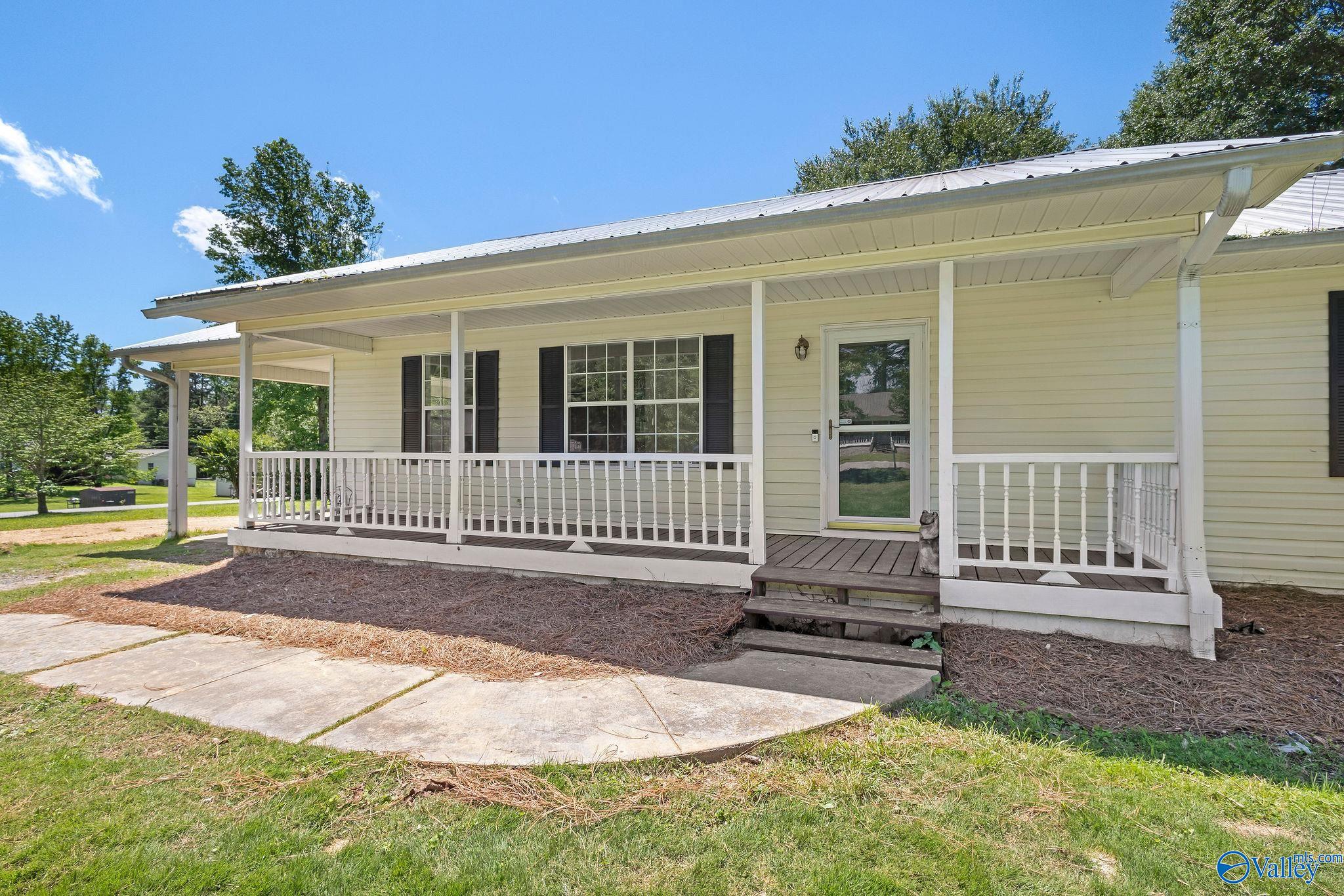304 Jordan Lane, Arab, Alabama image 3
