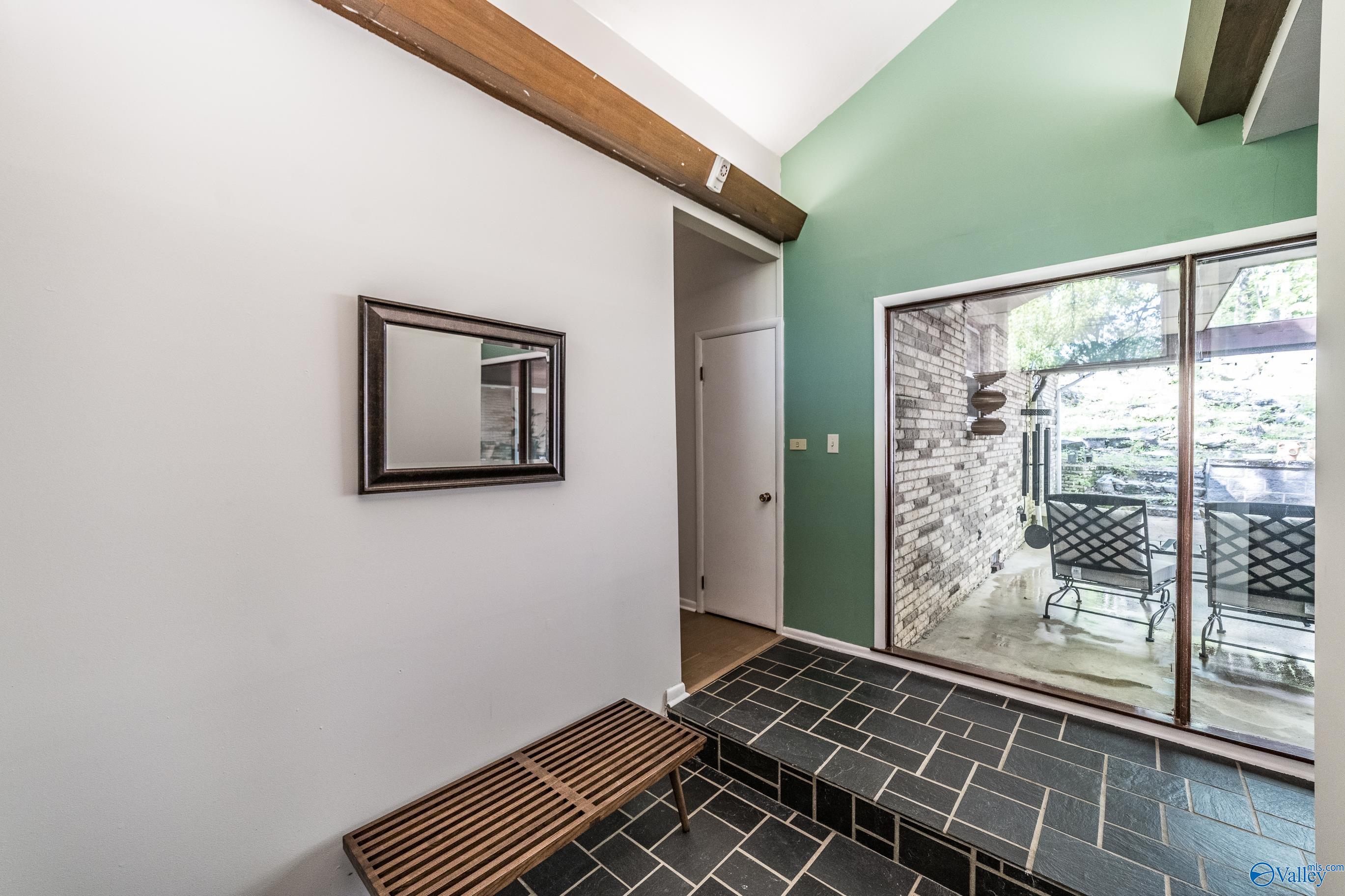 11009 Vivian Drive, Huntsville, Alabama image 2