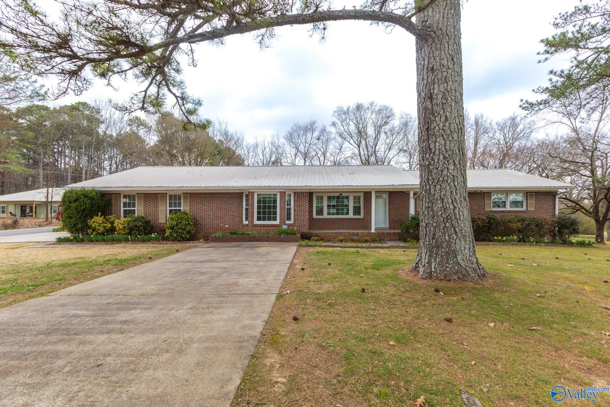 768 NW 4th Avenue, Arab, Alabama image 1