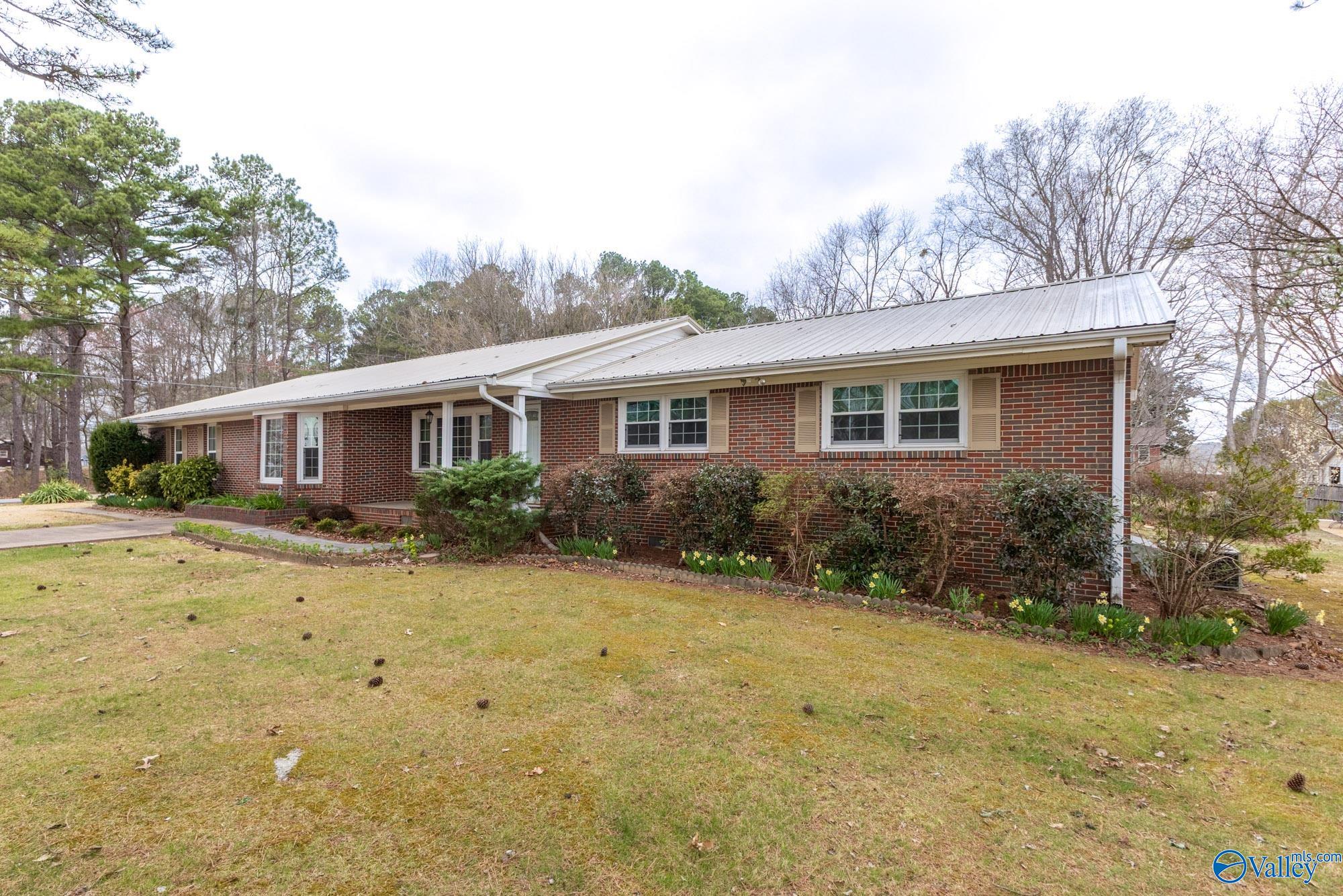 768 NW 4th Avenue, Arab, Alabama image 2