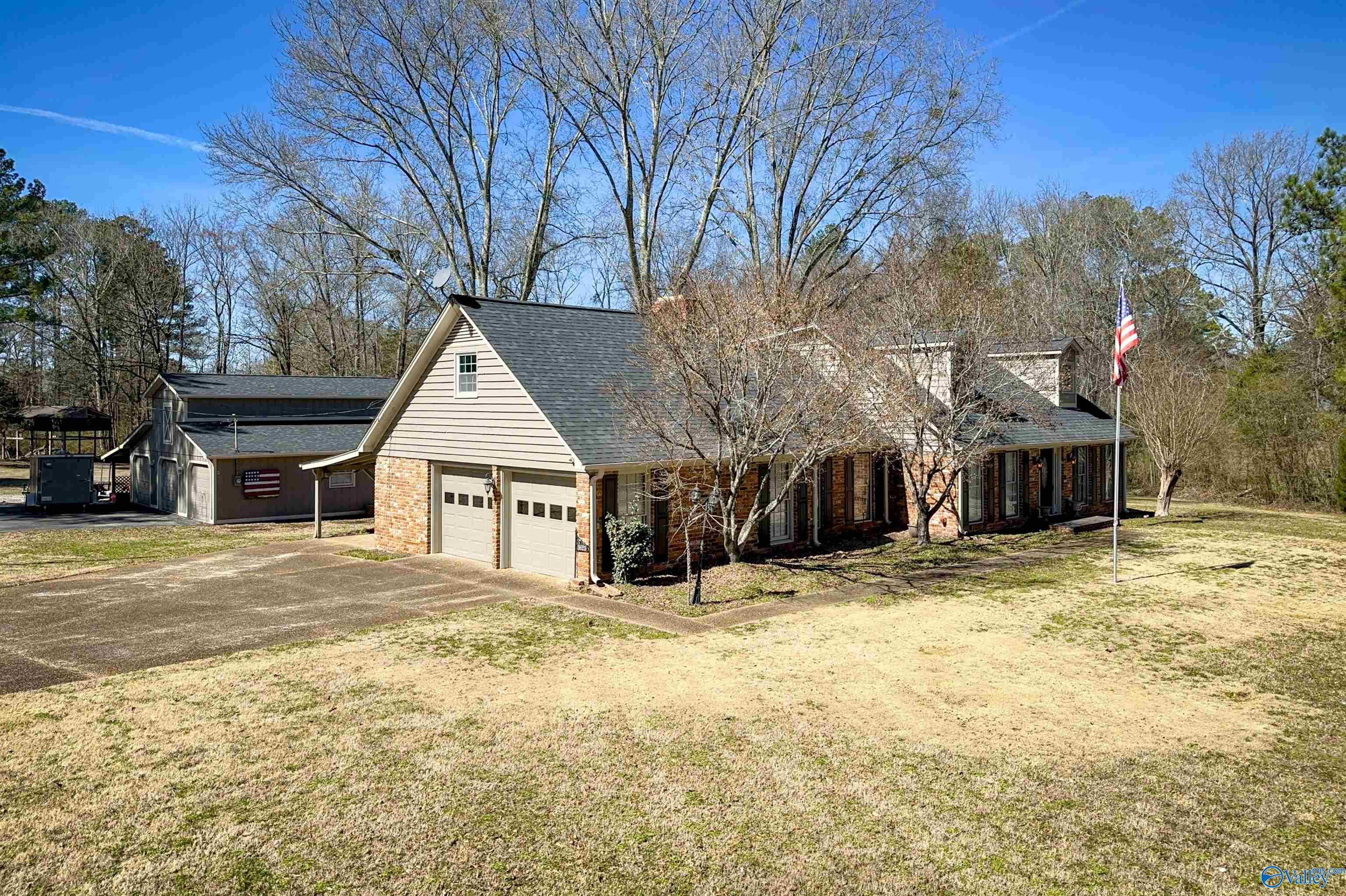 3625 Woodtrail, Decatur, Alabama image 3