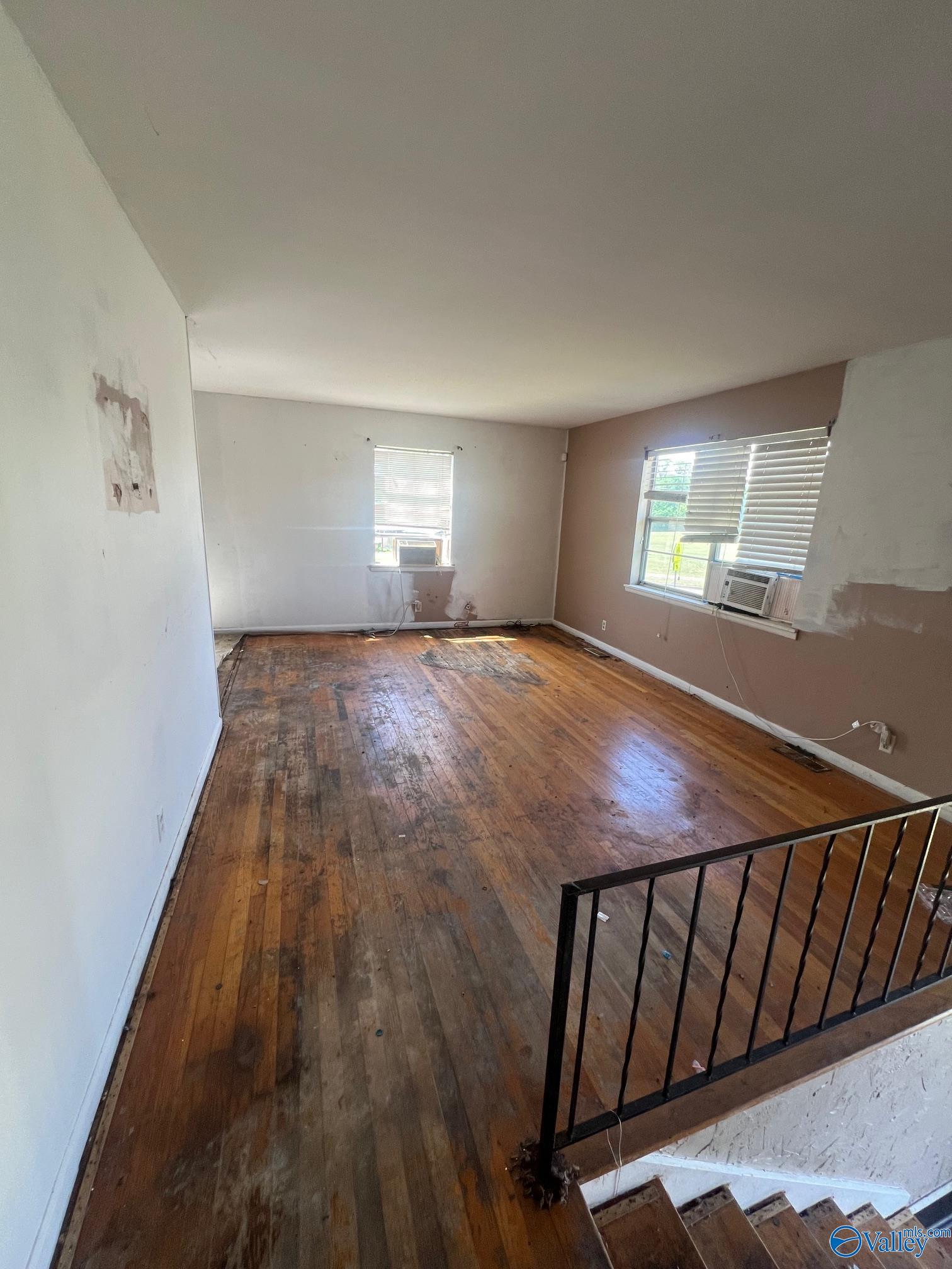 2822 Hilltop Terrace