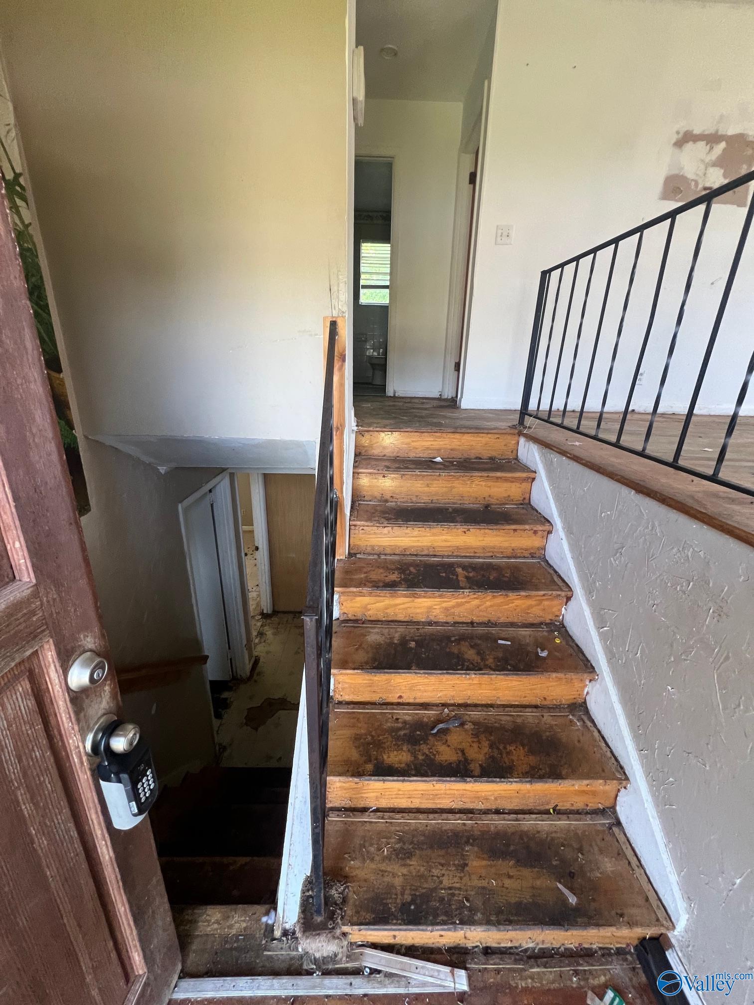 2822 Hilltop Terrace