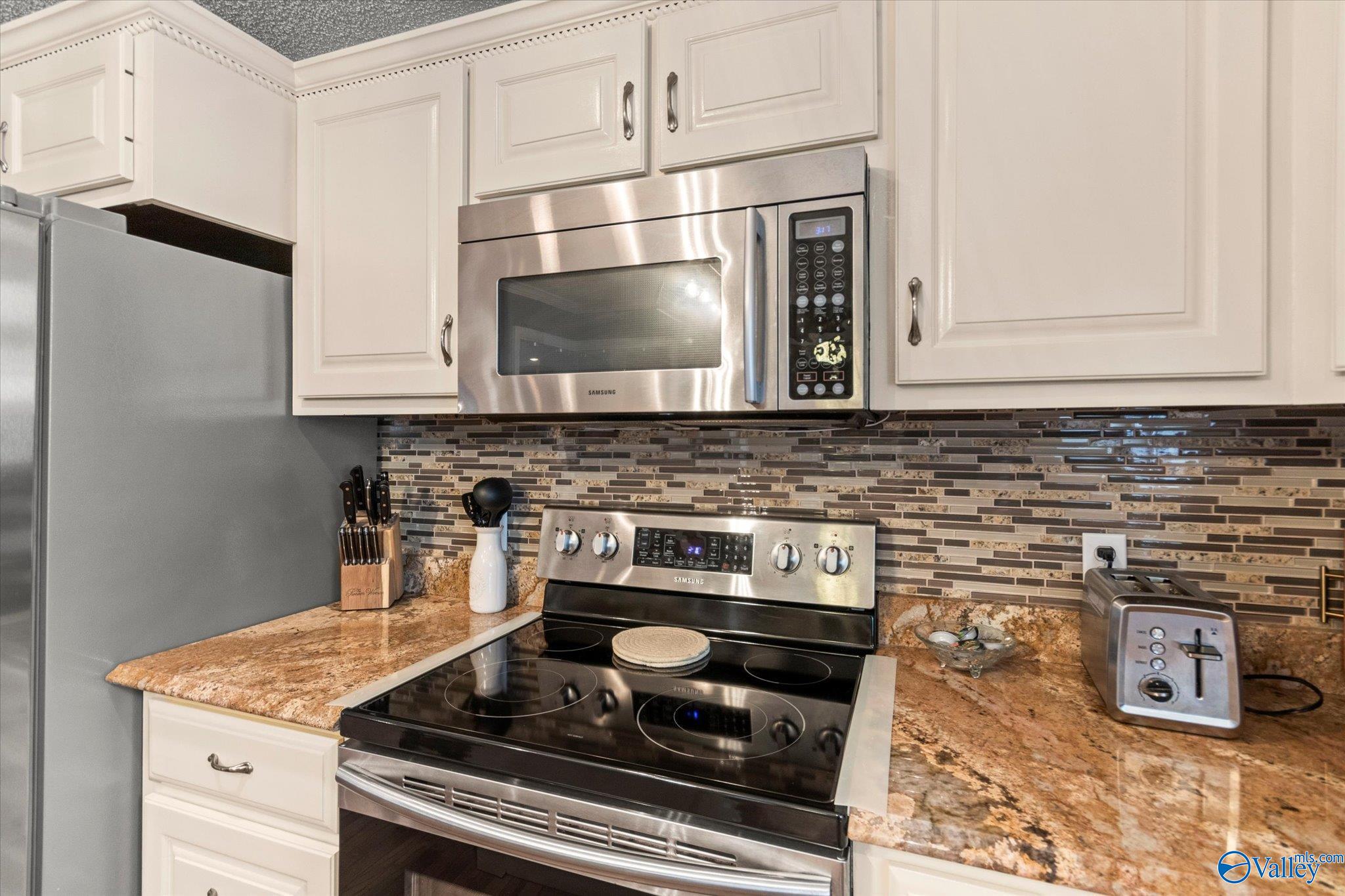 1327 Ponderosa Avenue, Albertville, Alabama image 14