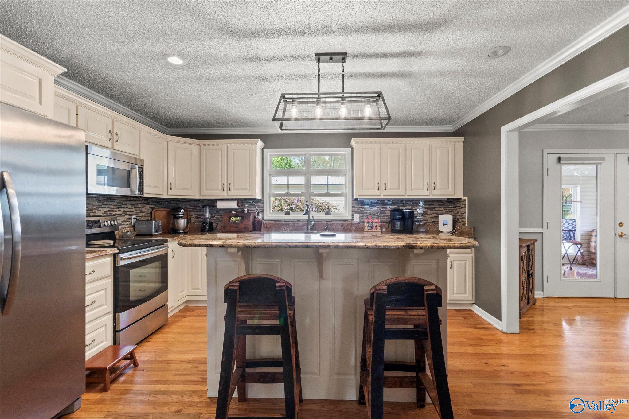 1327 Ponderosa Avenue, Albertville, Alabama image 15