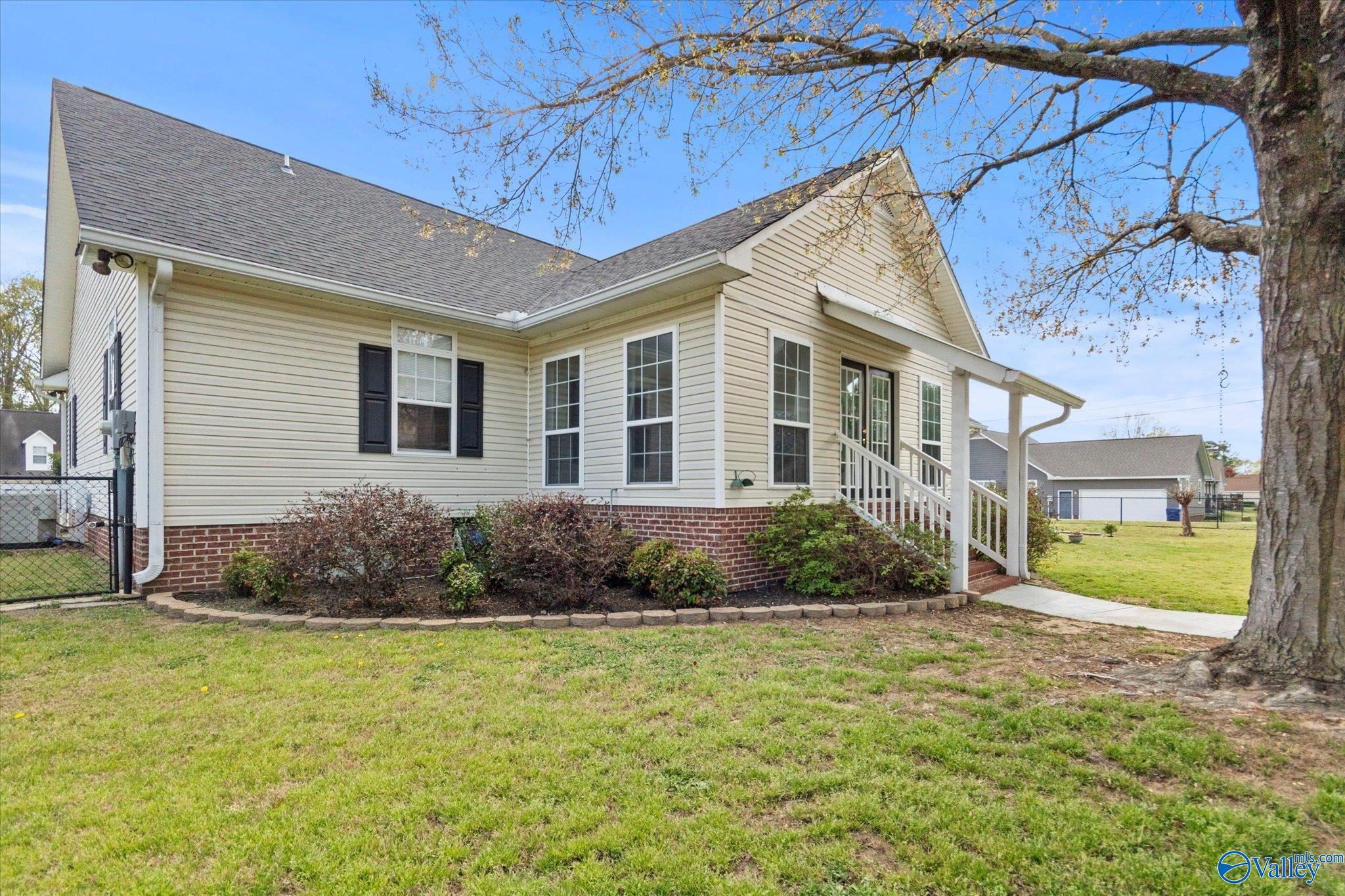 1327 Ponderosa Avenue, Albertville, Alabama image 33