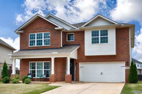 Homes For Sale - 134 Heritage Lakes Boulevard<br/> New Market, AL 35761