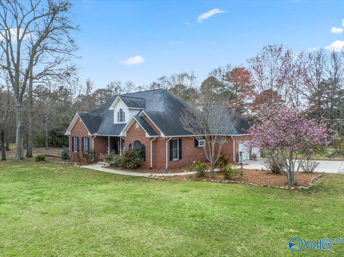 370 7th Place, Arab, Alabama image 4