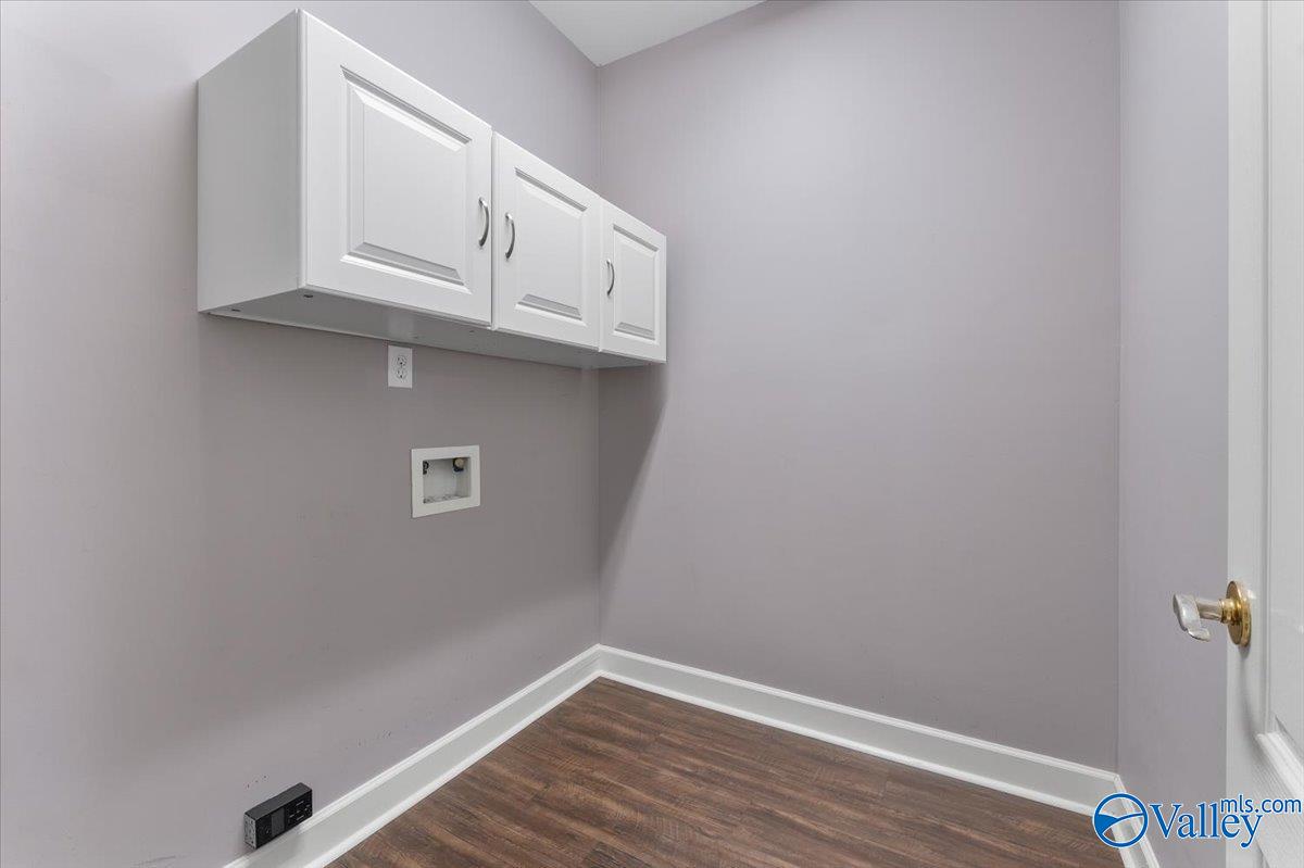 Brownsboro, Alabama 35741, United States, 4 Bedrooms Bedrooms, ,3 BathroomsBathrooms,Residential,Active,240914