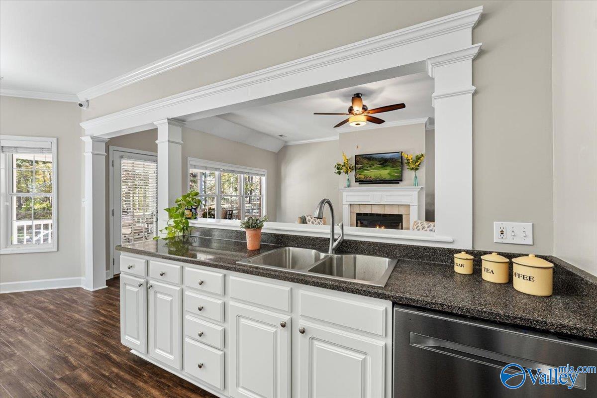 Brownsboro, Alabama 35741, United States, 4 Bedrooms Bedrooms, ,3 BathroomsBathrooms,Residential,Active,240914