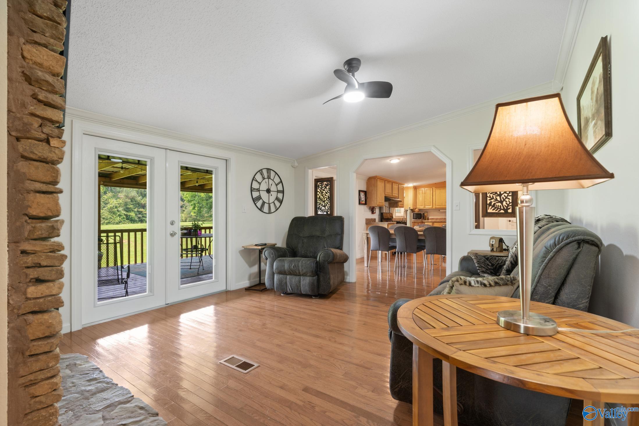 511 Howell Road, Guntersville, Alabama image 13