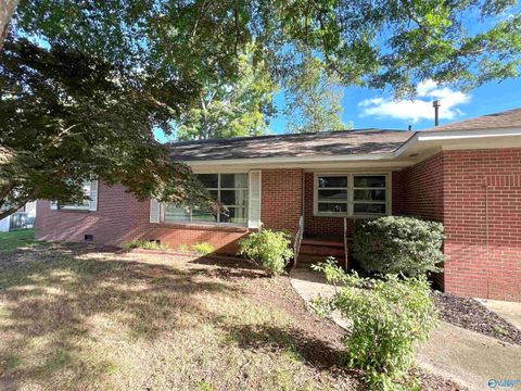 Homes For Sale - 100 Lafayette Avenue<br/> Boaz, AL 35957