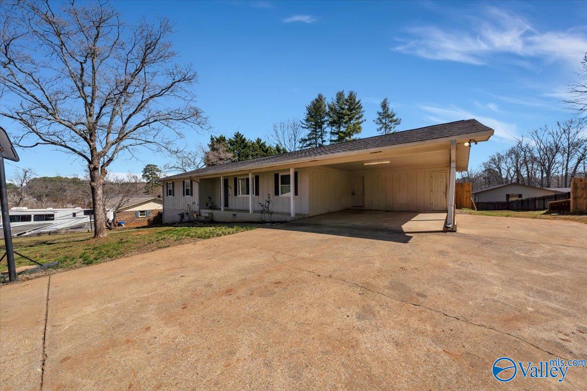 Scottsboro, Alabama 35769, United States, 3 Bedrooms Bedrooms, ,2 BathroomsBathrooms,Residential,Active,37171