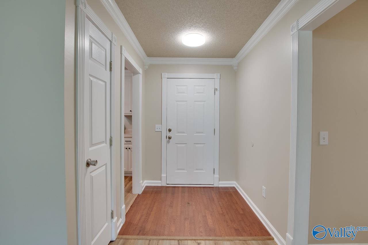 202 Finton Court, Huntsville, Alabama image 2