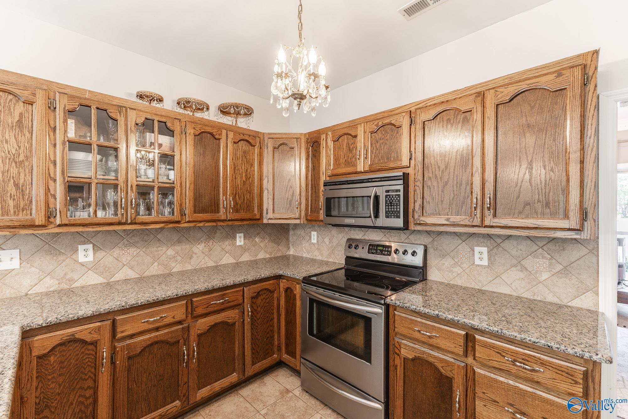 1266 Brandywine Lane, Decatur, Alabama image 13
