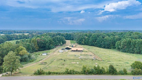 847 County Road 506 Anderson AL 35610