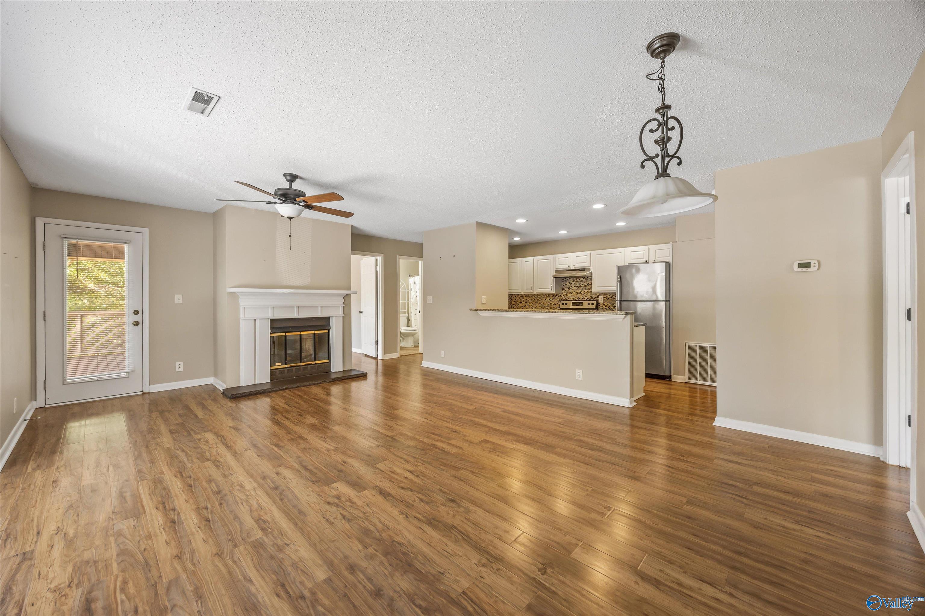 4927 Seven Pines Circle 6