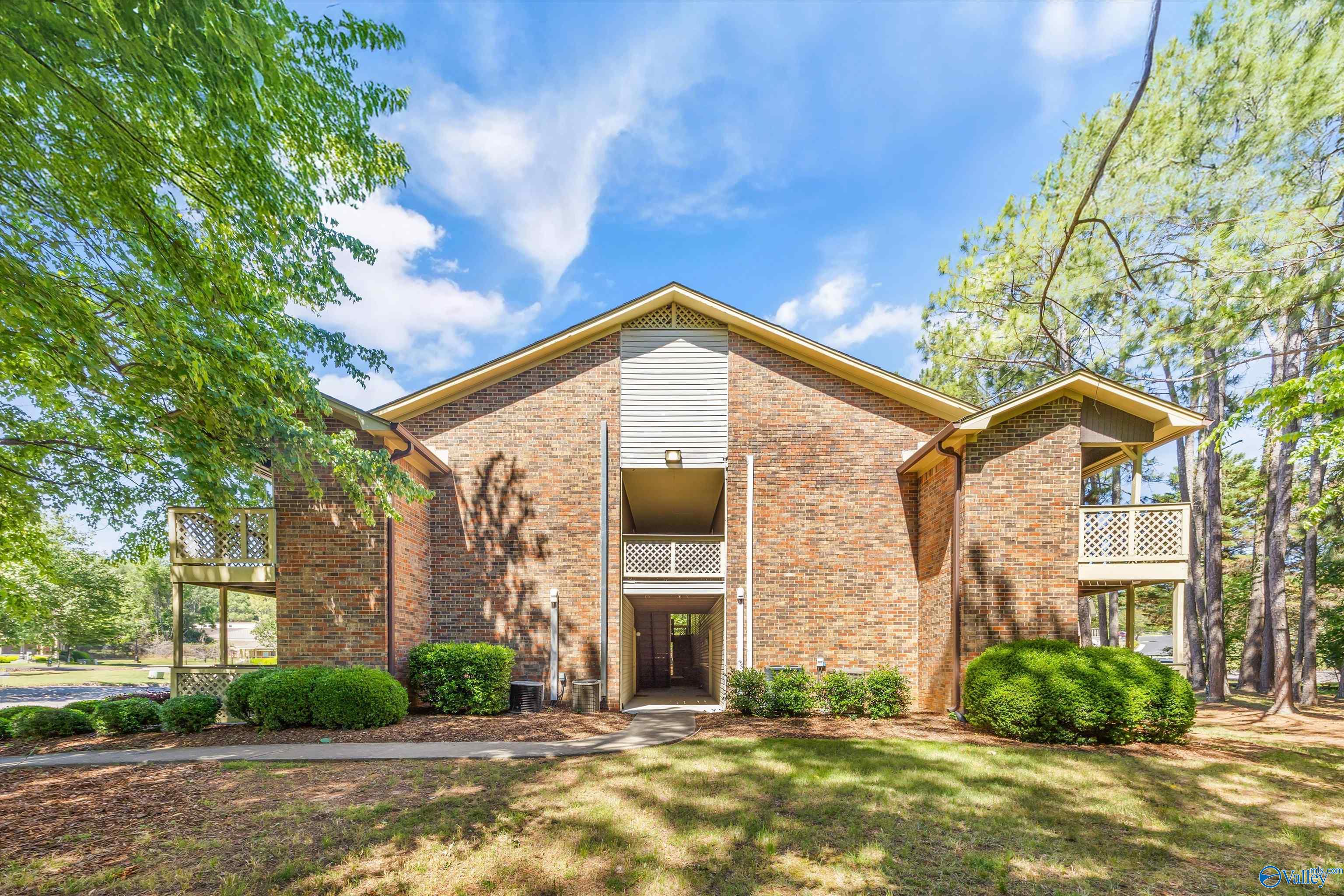 4927 Seven Pines Circle 6
