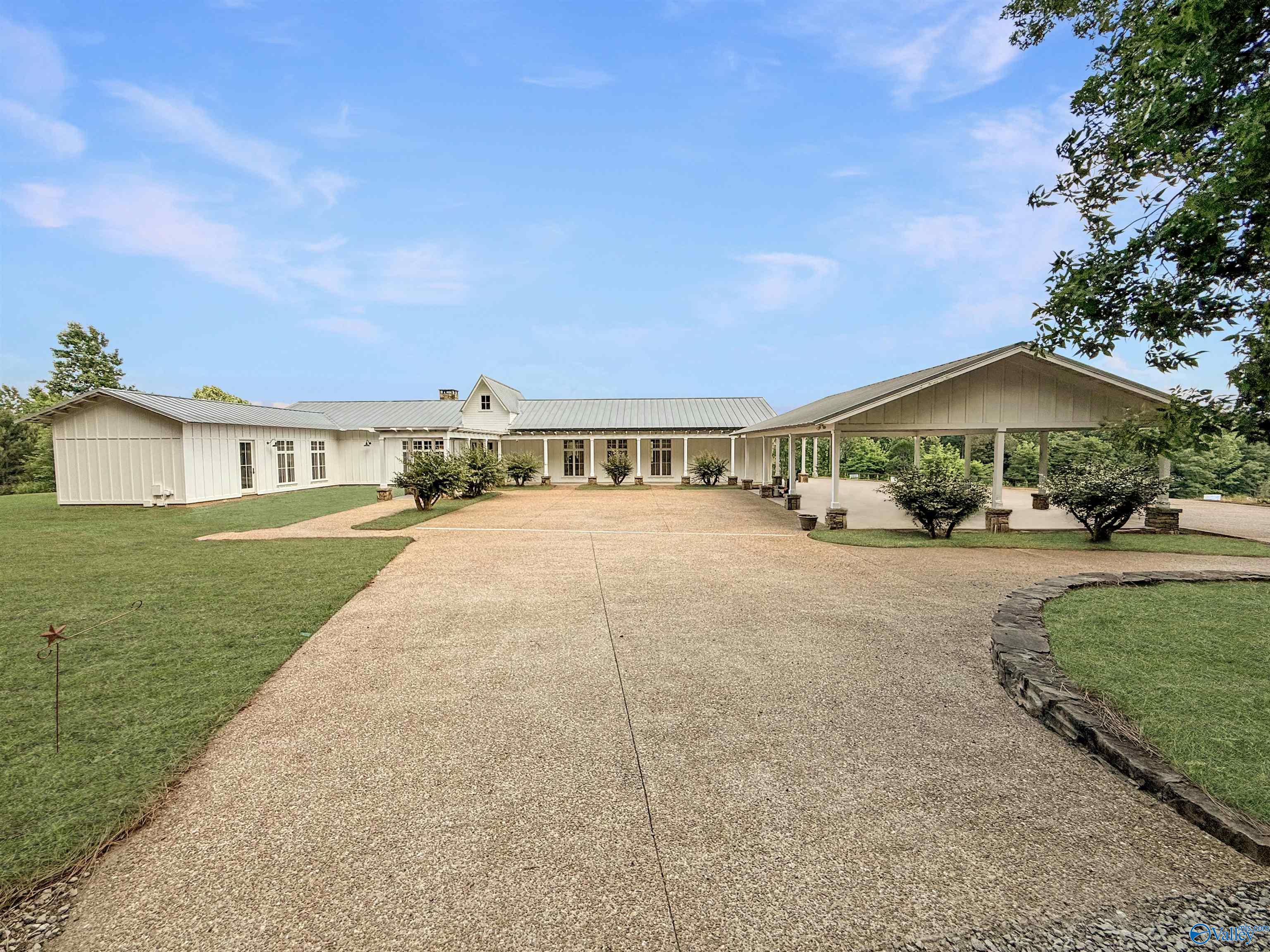 1025 County Road 1209