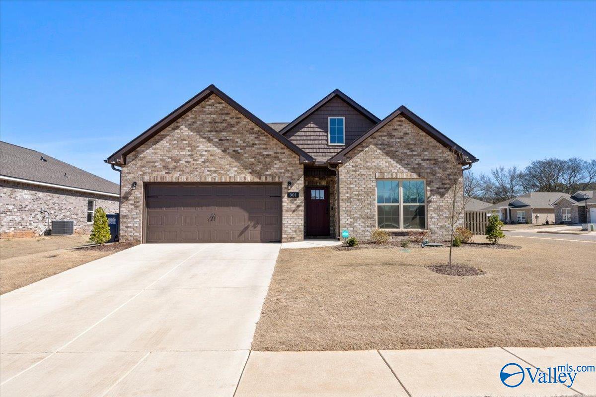 301 Cherokee Glen Avenue, Toney, Alabama image 1