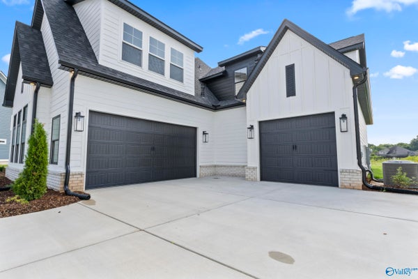 ADDRESS PRIVATE, NEW MARKET, AL 35761 - Image ed9a5844745eb16e5229e77e7e69fad4/3330876703
