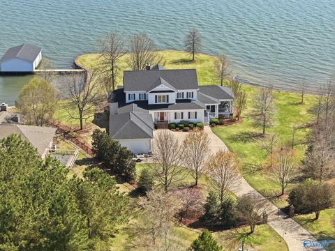 Photo of 1310 Buck Island Drive, Guntersville, AL 35976 (MLS # 21913111)