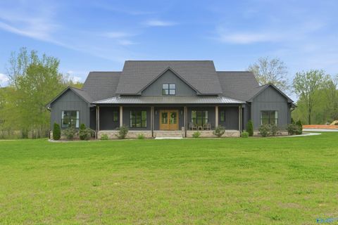 1332 Shoal Creek Trail NE Arab AL 35016
