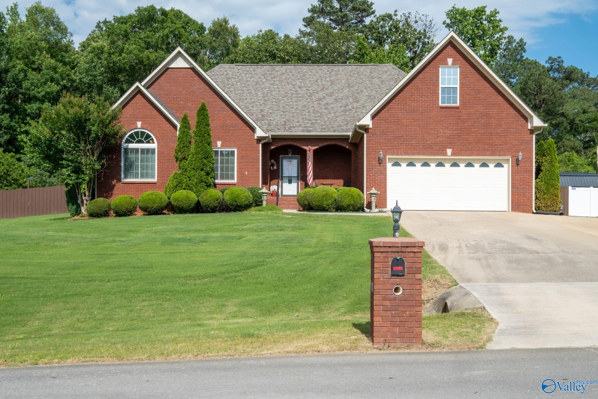 169 Kaylee Loop Road, Hartselle, Alabama image 1