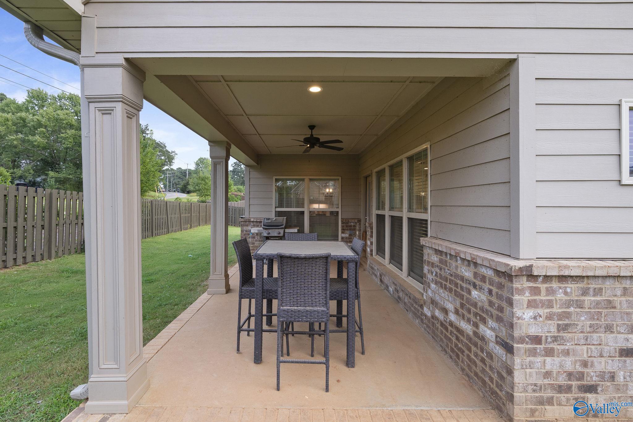 Owens Cross Roads, Alabama 35763, United States, 4 Bedrooms Bedrooms, ,3 BathroomsBathrooms,Residential,Active,207659