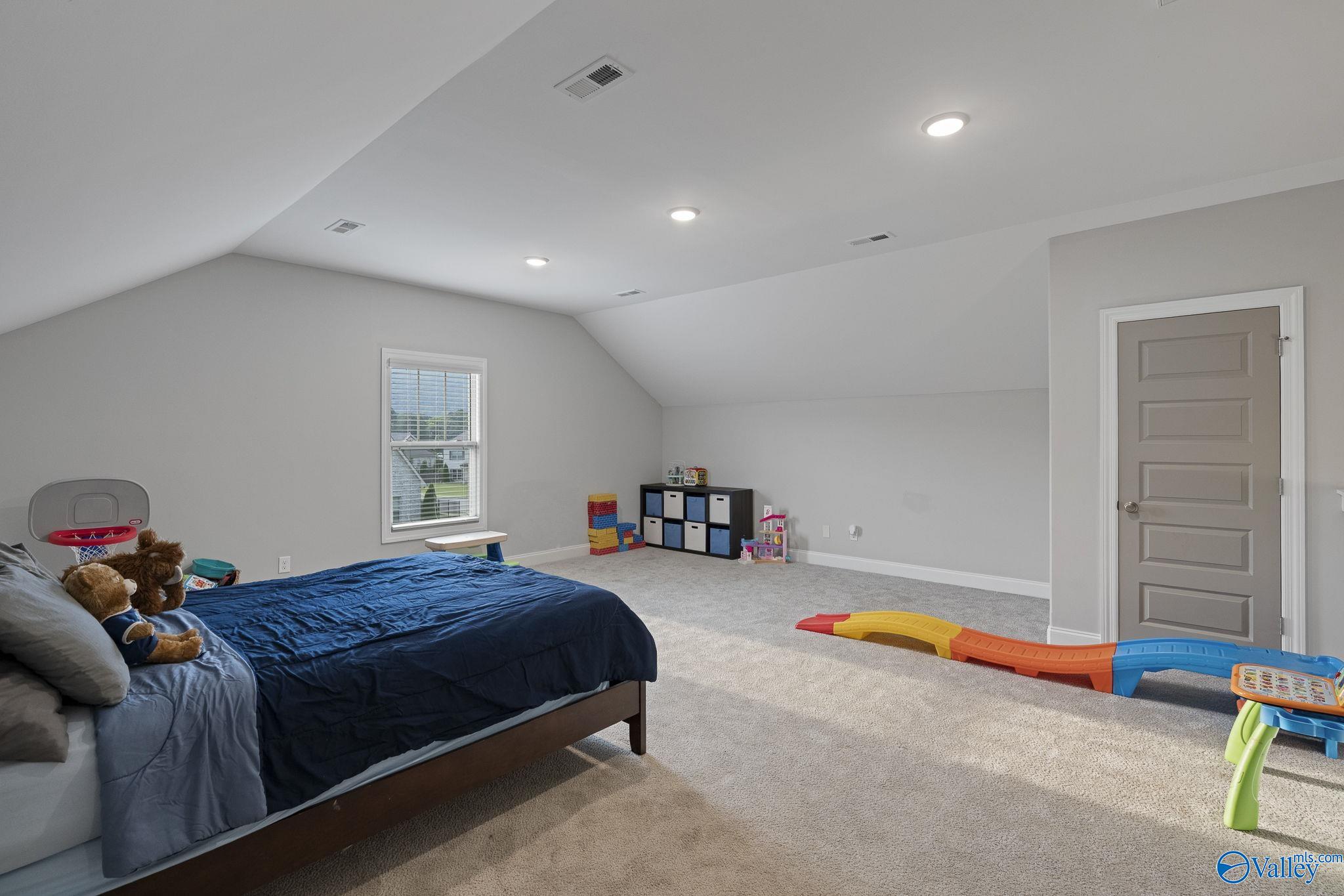 Owens Cross Roads, Alabama 35763, United States, 4 Bedrooms Bedrooms, ,3 BathroomsBathrooms,Residential,Active,207659