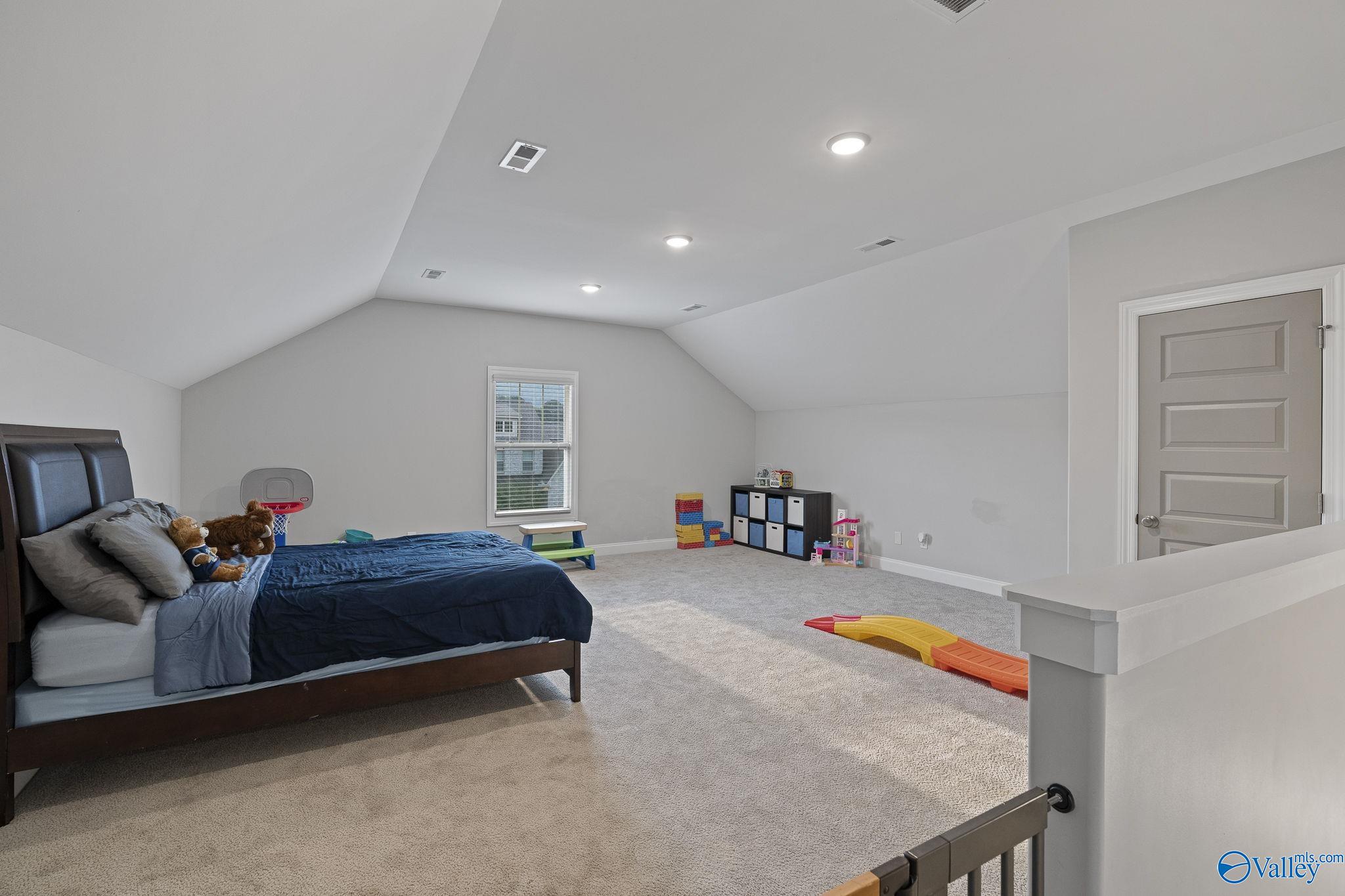 Owens Cross Roads, Alabama 35763, United States, 4 Bedrooms Bedrooms, ,3 BathroomsBathrooms,Residential,Active,207659