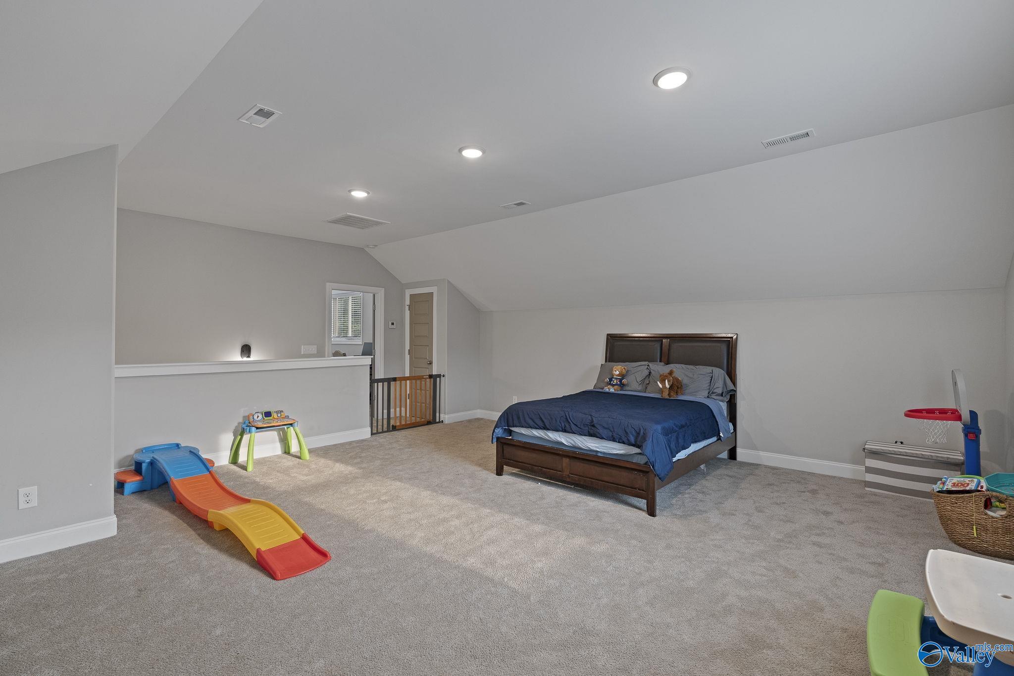 Owens Cross Roads, Alabama 35763, United States, 4 Bedrooms Bedrooms, ,3 BathroomsBathrooms,Residential,Active,207659