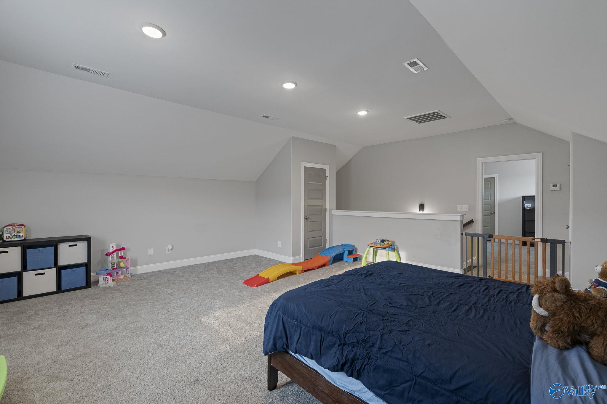 Owens Cross Roads, Alabama 35763, United States, 4 Bedrooms Bedrooms, ,3 BathroomsBathrooms,Residential,Active,207659